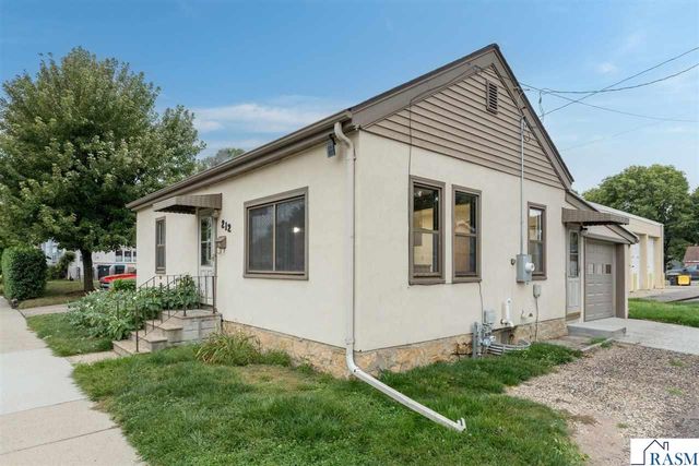 212 E Rock Street, Mankato, MN 56001