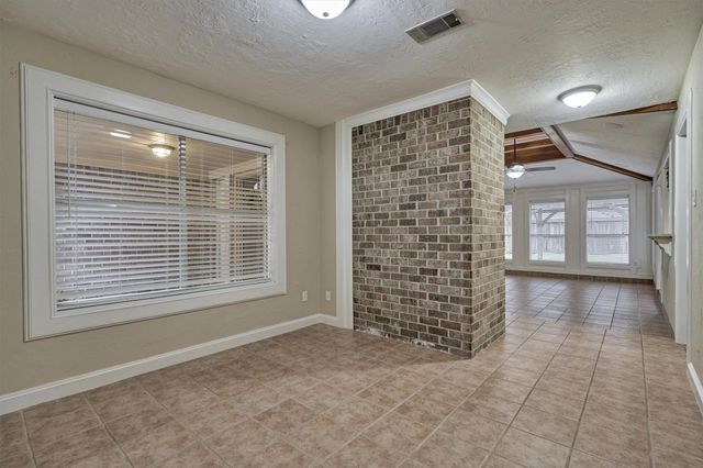 42 Devonshire Drive, Conroe, TX 77304