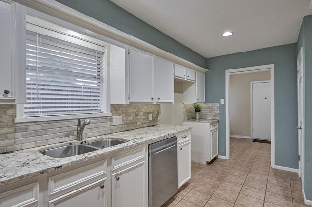42 Devonshire Drive, Conroe, TX 77304