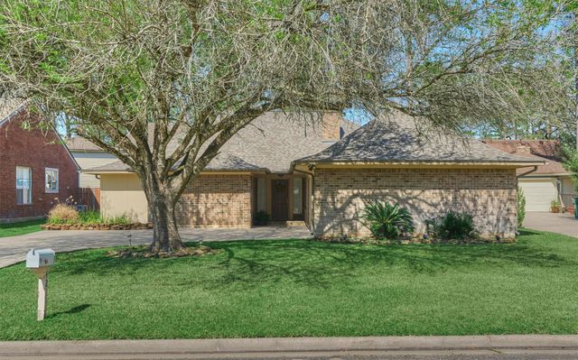 42 Devonshire Drive, Conroe, TX 77304