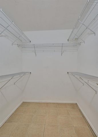 42 Devonshire Drive, Conroe, TX 77304