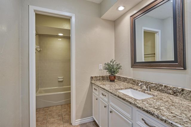 42 Devonshire Drive, Conroe, TX 77304
