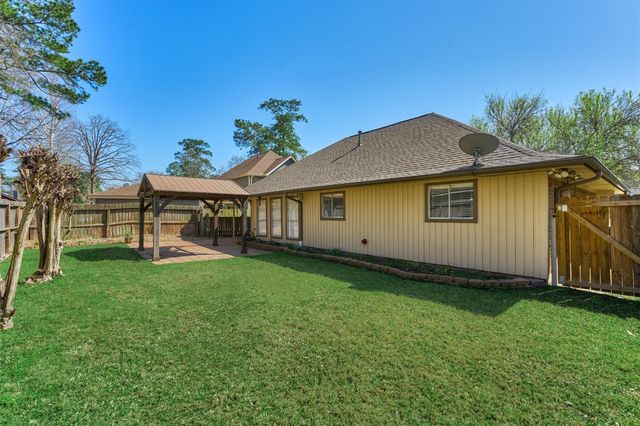 42 Devonshire Drive, Conroe, TX 77304