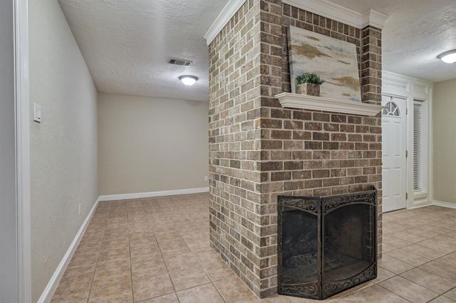 42 Devonshire Drive, Conroe, TX 77304