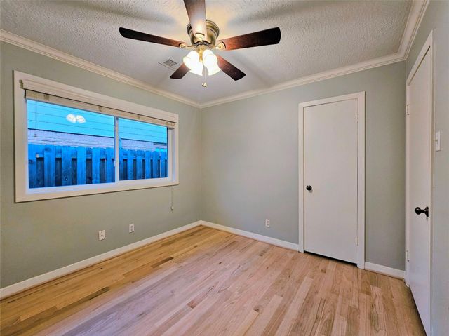 2527 Willowby Drive, Houston, TX 77008