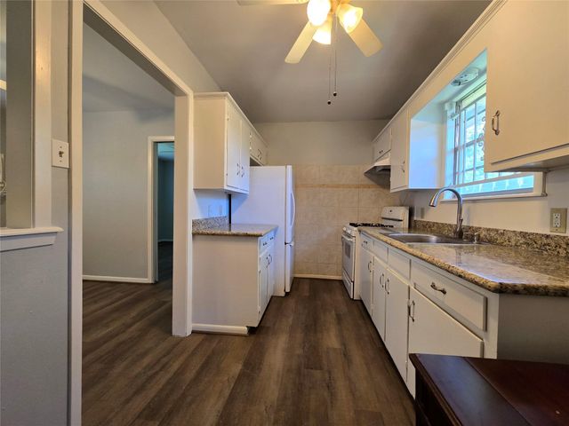 2527 Willowby Drive, Houston, TX 77008