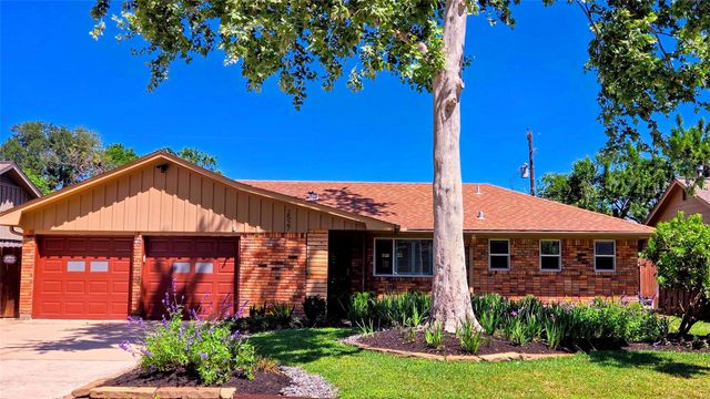 2527 Willowby Drive, Houston, TX 77008