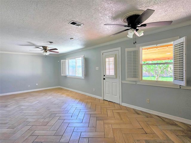 2527 Willowby Drive, Houston, TX 77008