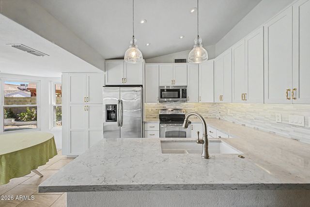 7526 W CORRINE Drive, Peoria, AZ 85381