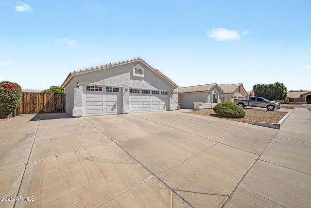 7526 W CORRINE Drive, Peoria, AZ 85381