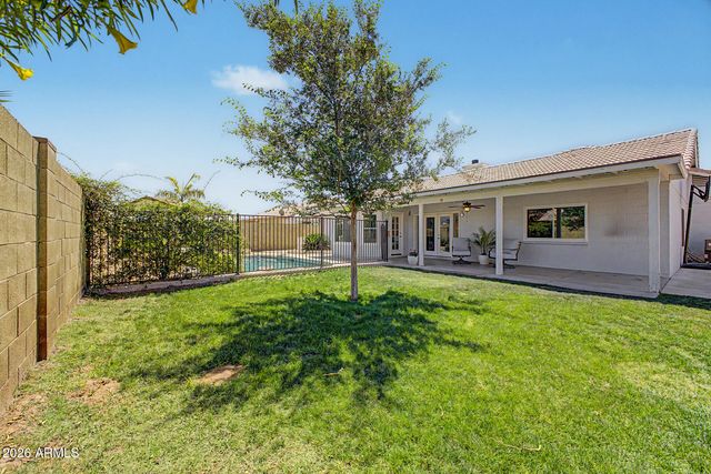 7526 W CORRINE Drive, Peoria, AZ 85381