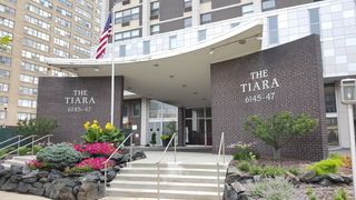 6145 N SHERIDAN Road 28D, Chicago, IL 60660