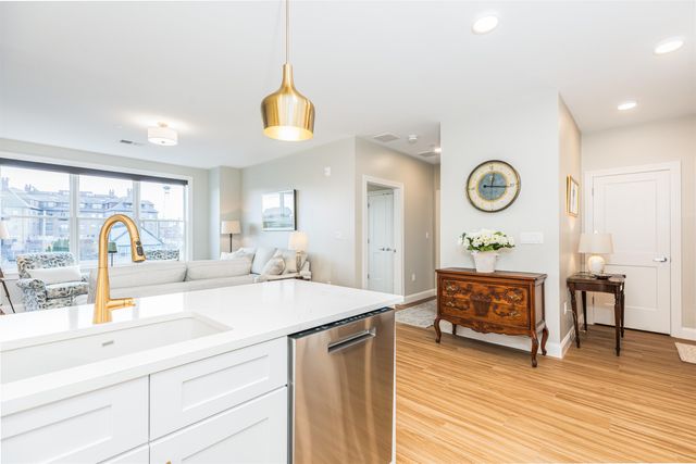 99 Foundry Pl Unit 310, Portsmouth, NH 03801