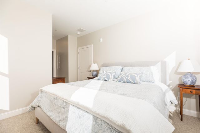 99 Foundry Pl Unit 310, Portsmouth, NH 03801