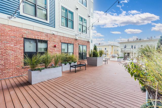 99 Foundry Pl Unit 310, Portsmouth, NH 03801