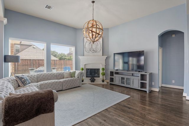 687 Dry Canyon Drive, Frisco, TX 75036