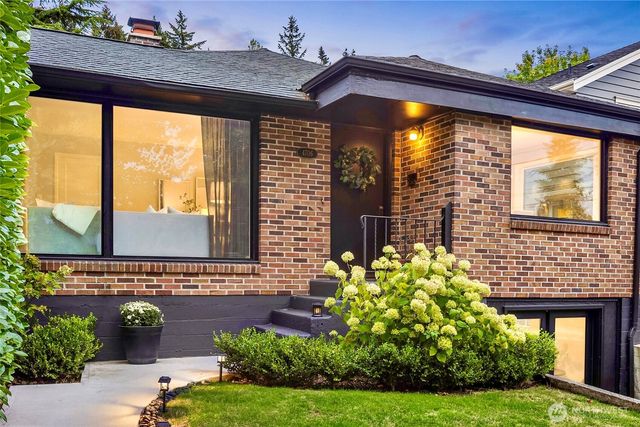4706 48th Avenue NE, Seattle, WA 98105