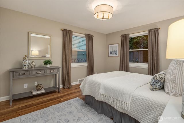 4706 48th Avenue NE, Seattle, WA 98105