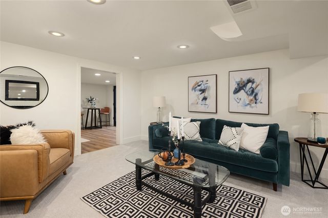 4706 48th Avenue NE, Seattle, WA 98105