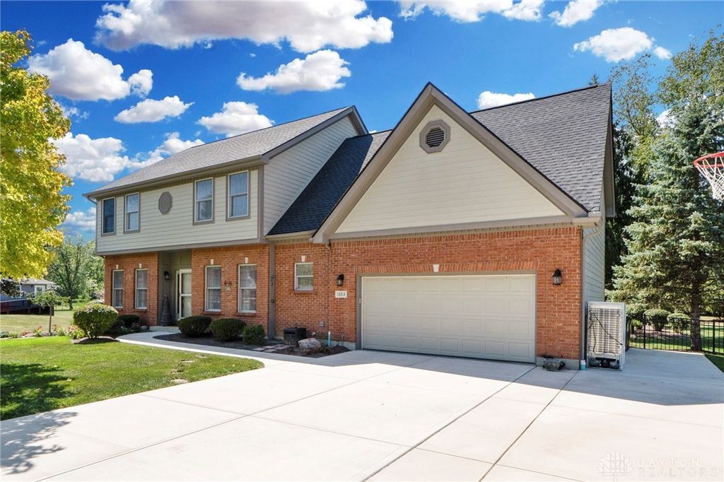 1353 Graceland Drive, Fairborn, OH 45324