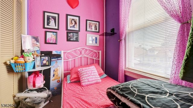 10 Lowden St, Elizabeth City, NJ 07208