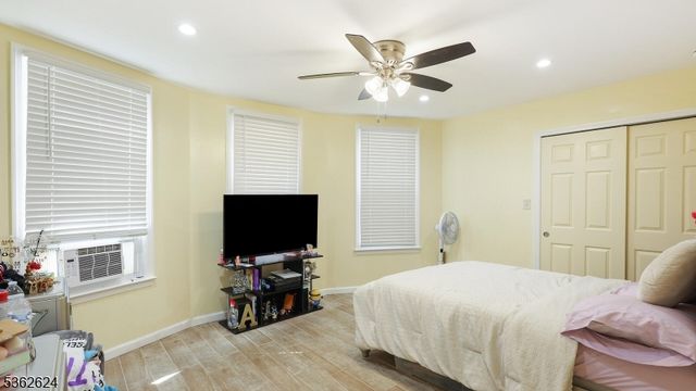 10 Lowden St, Elizabeth City, NJ 07208