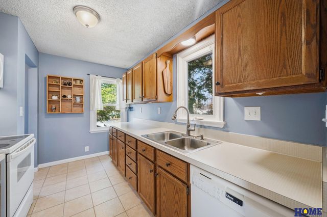 2501 S 34th Street, Lincoln, NE 68506