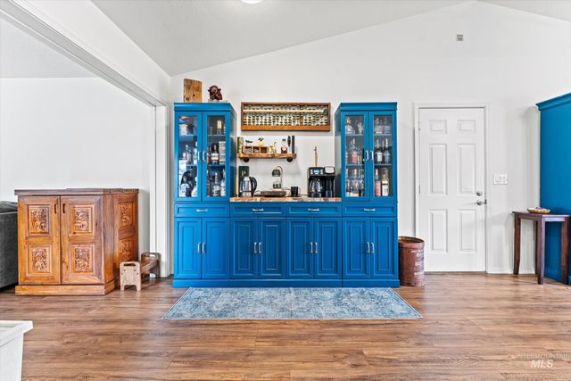 3892 E Eisenhower Dr, Meridian, ID 83642