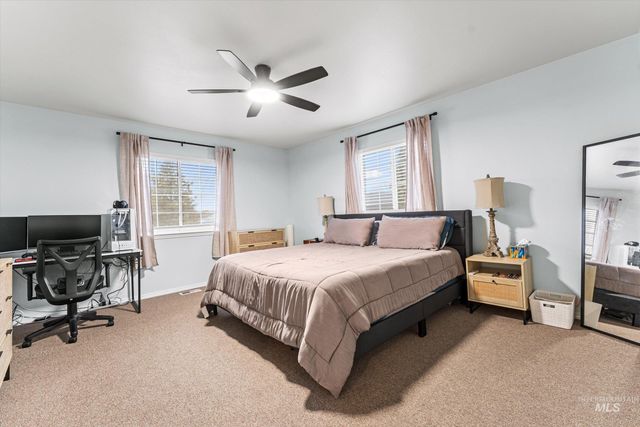 3892 E Eisenhower Dr, Meridian, ID 83642