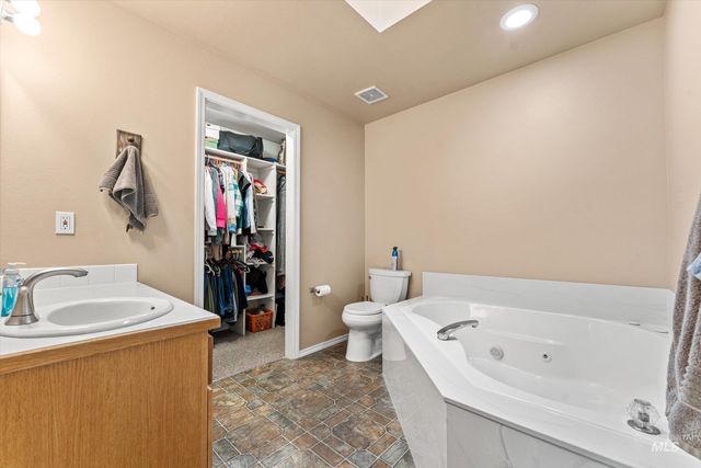 3892 E Eisenhower Dr, Meridian, ID 83642