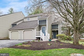 2001 MEADOW GLN, Wyomissing, PA 19610