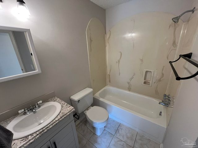 2813 Langley Ave D108, Pensacola, FL 32504