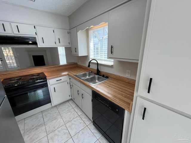 2813 Langley Ave D108, Pensacola, FL 32504