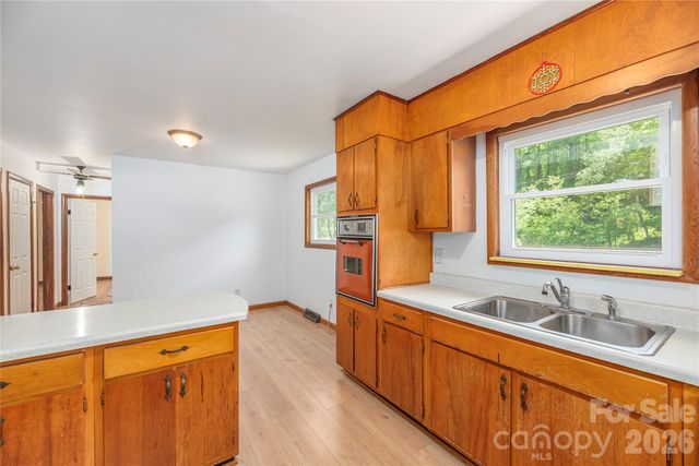 1140 Groundhog Road, Canton, NC 28716