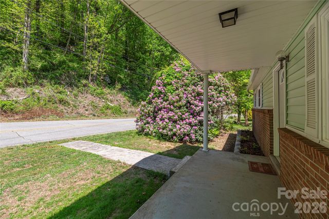 1140 Groundhog Road, Canton, NC 28716