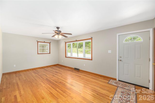 1140 Groundhog Road, Canton, NC 28716