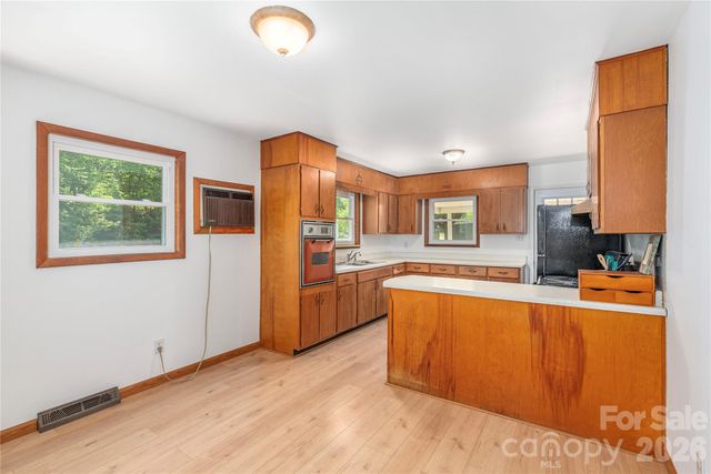 1140 Groundhog Road, Canton, NC 28716