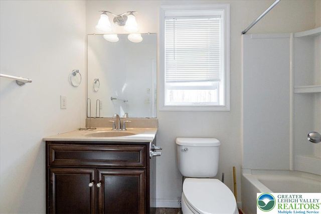 209 Buck Road, Price Twp, PA 18302