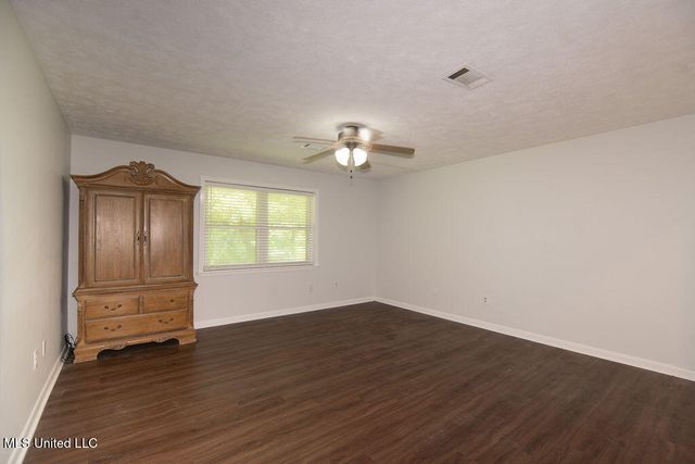 60 Summit Ridge Drive, Brandon, MS 39042