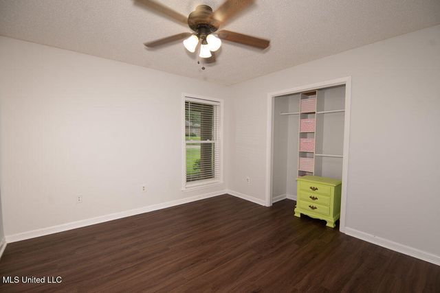60 Summit Ridge Drive, Brandon, MS 39042