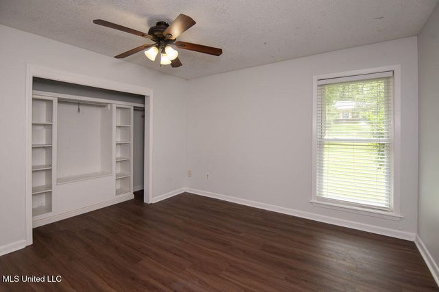 60 Summit Ridge Drive, Brandon, MS 39042