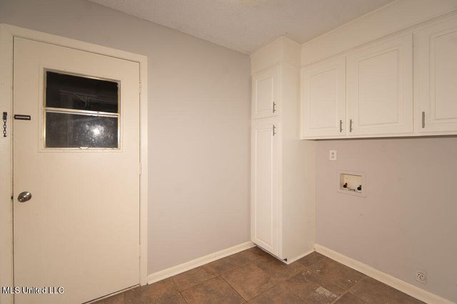 60 Summit Ridge Drive, Brandon, MS 39042