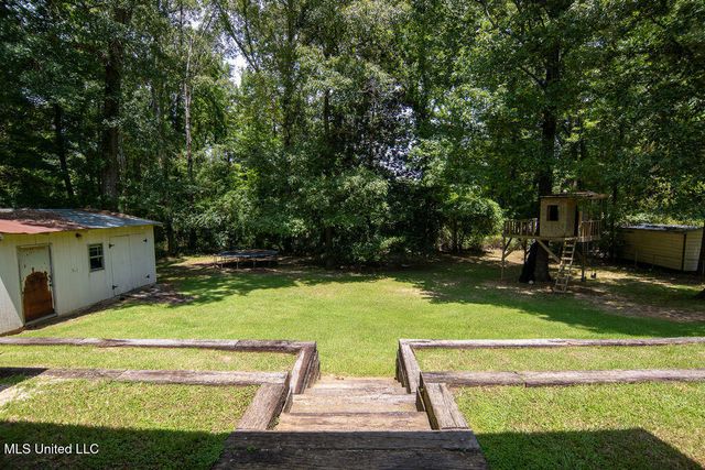 60 Summit Ridge Drive, Brandon, MS 39042