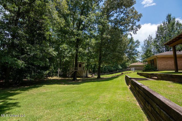 60 Summit Ridge Drive, Brandon, MS 39042