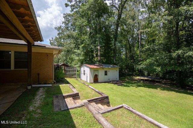 60 Summit Ridge Drive, Brandon, MS 39042