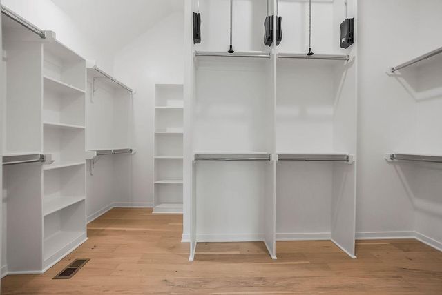 2509 W 175th Place, Overland Park, KS 66085