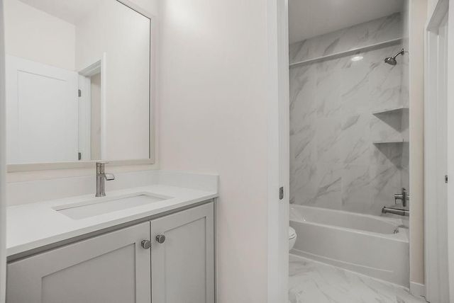 2509 W 175th Place, Overland Park, KS 66085