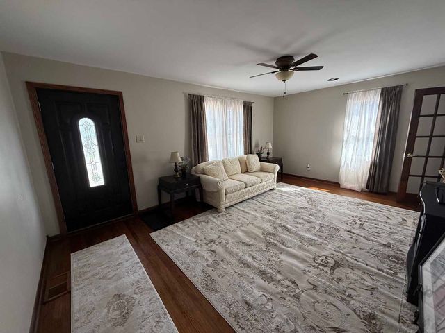 1010 Osmond Avenue, Antioch, IL 60002