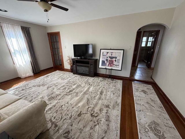 1010 Osmond Avenue, Antioch, IL 60002