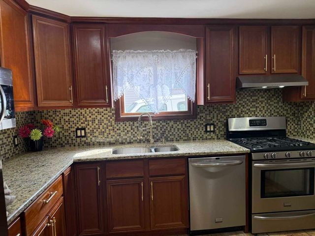 1010 Osmond Avenue, Antioch, IL 60002
